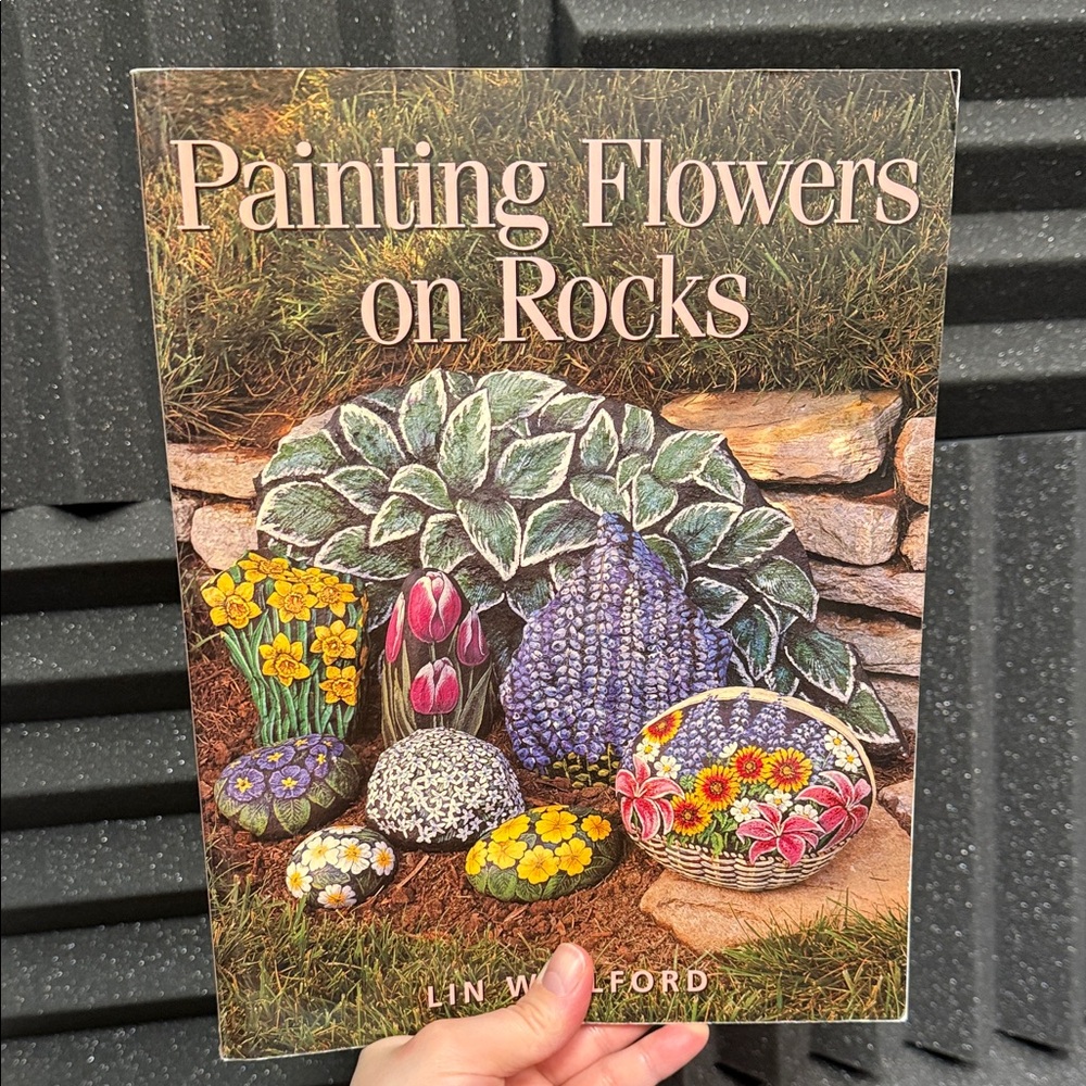 Vintage 1999 Softcover Floral Rock Art Book Flower Painting on Rocks Crafting